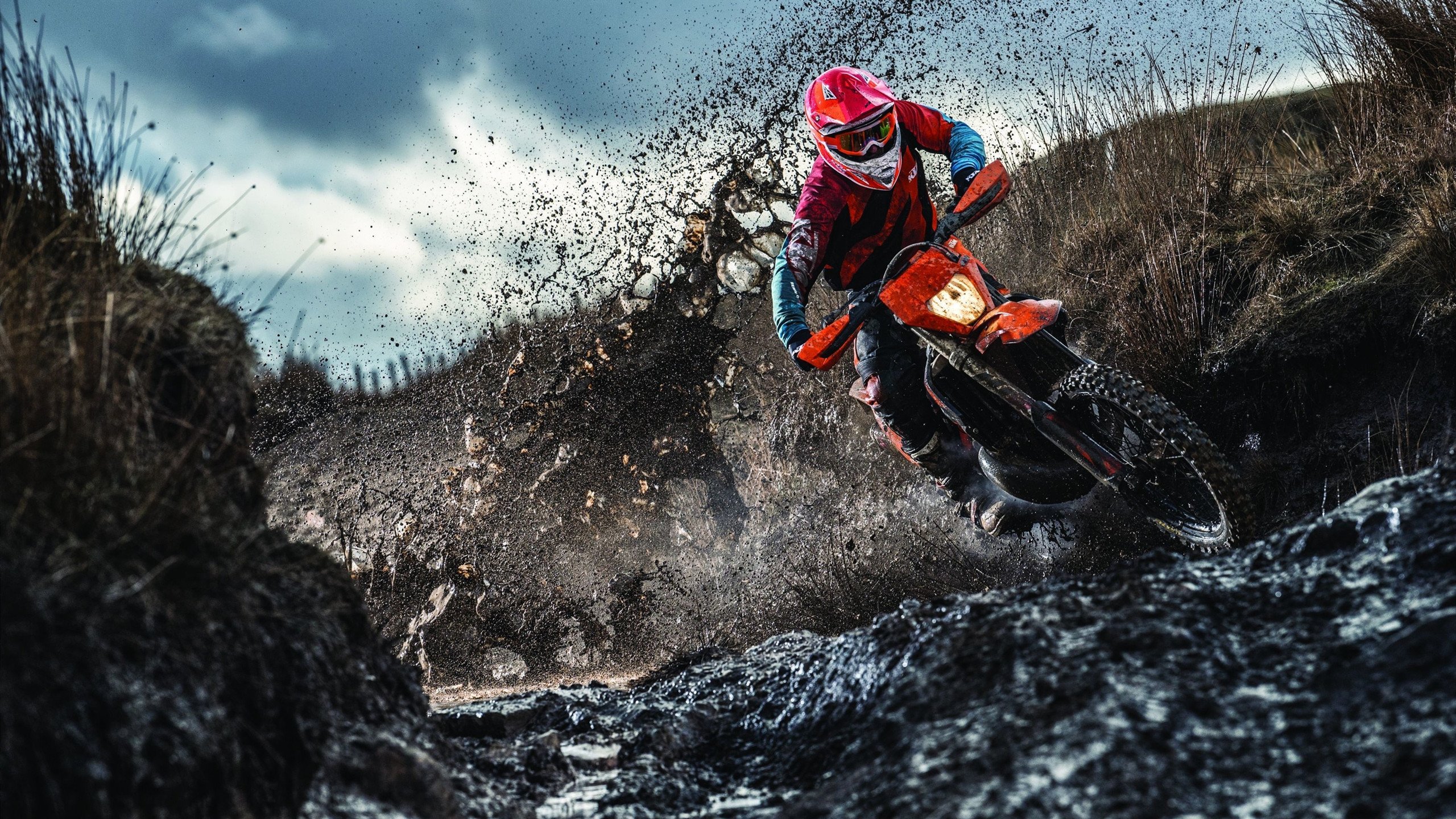 欧冠出线形势复杂，巴萨3-3与布鲁日战平，未能锁定晋级，欧冠巴萨视频